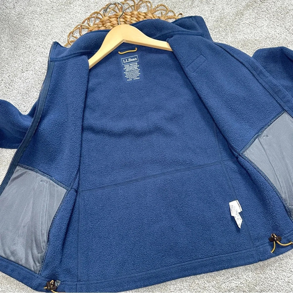 L.L.Bean Women's Mountain Classic Fleece Jacket Nautical Navy Size PXXS - Picture 9 of 16